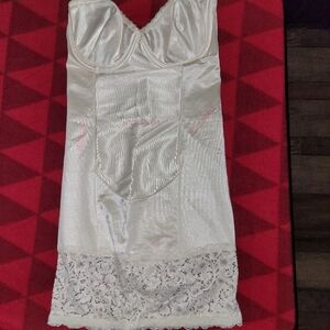 Smoothie sample NWOT style 6065 34 B